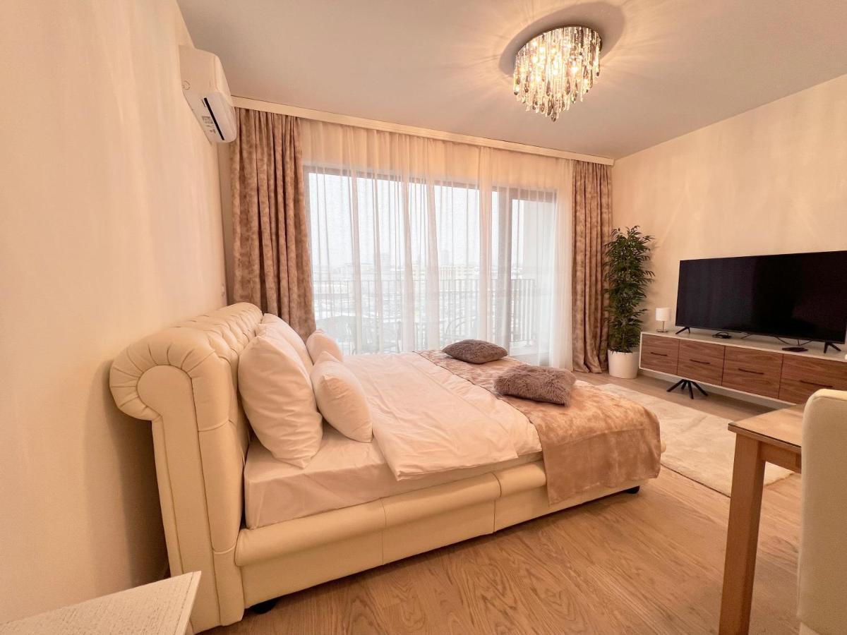 Waterfront Luxury Suites Belgrado Esterno foto