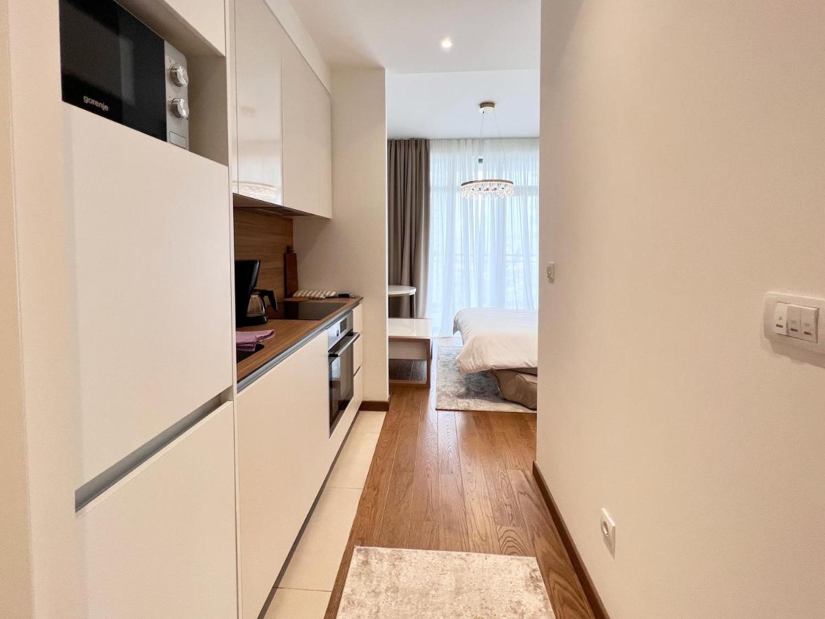 Waterfront Luxury Suites Belgrado Esterno foto