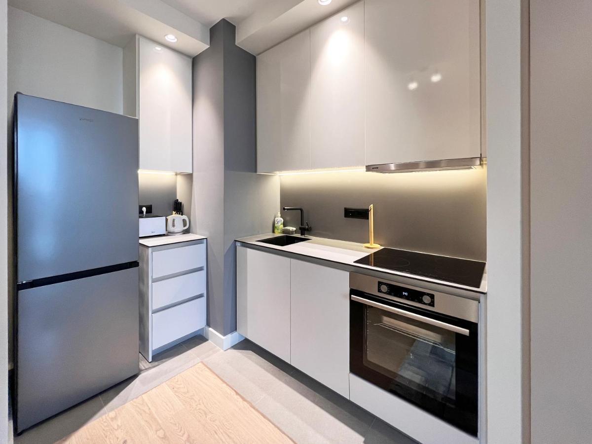 Waterfront Luxury Suites Belgrado Esterno foto