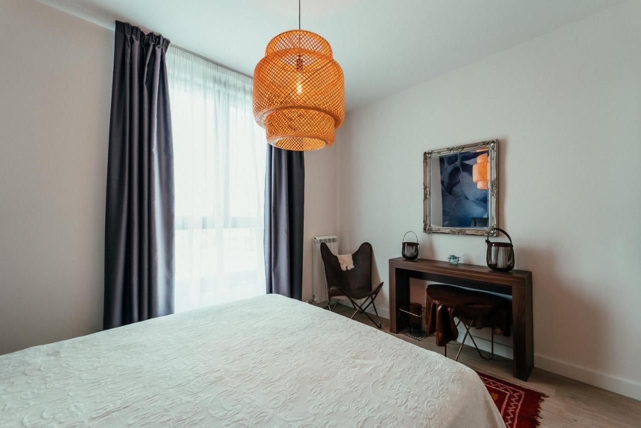 Waterfront Luxury Suites Belgrado Esterno foto
