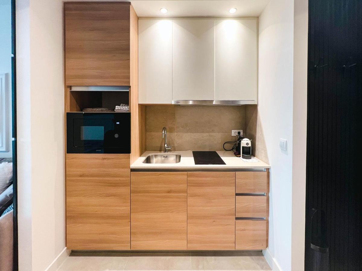 Waterfront Luxury Suites Belgrado Esterno foto