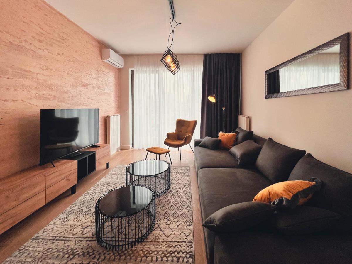 Waterfront Luxury Suites Belgrado Esterno foto
