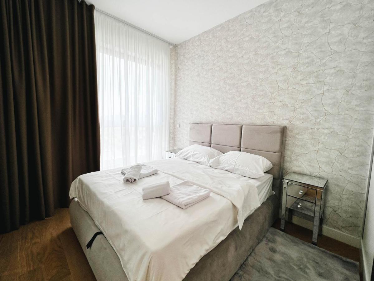 Waterfront Luxury Suites Belgrado Esterno foto