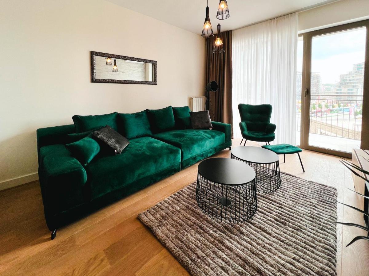 Waterfront Luxury Suites Belgrado Esterno foto