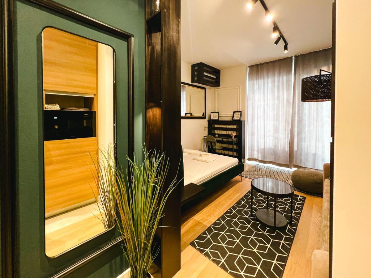 Waterfront Luxury Suites Belgrado Esterno foto