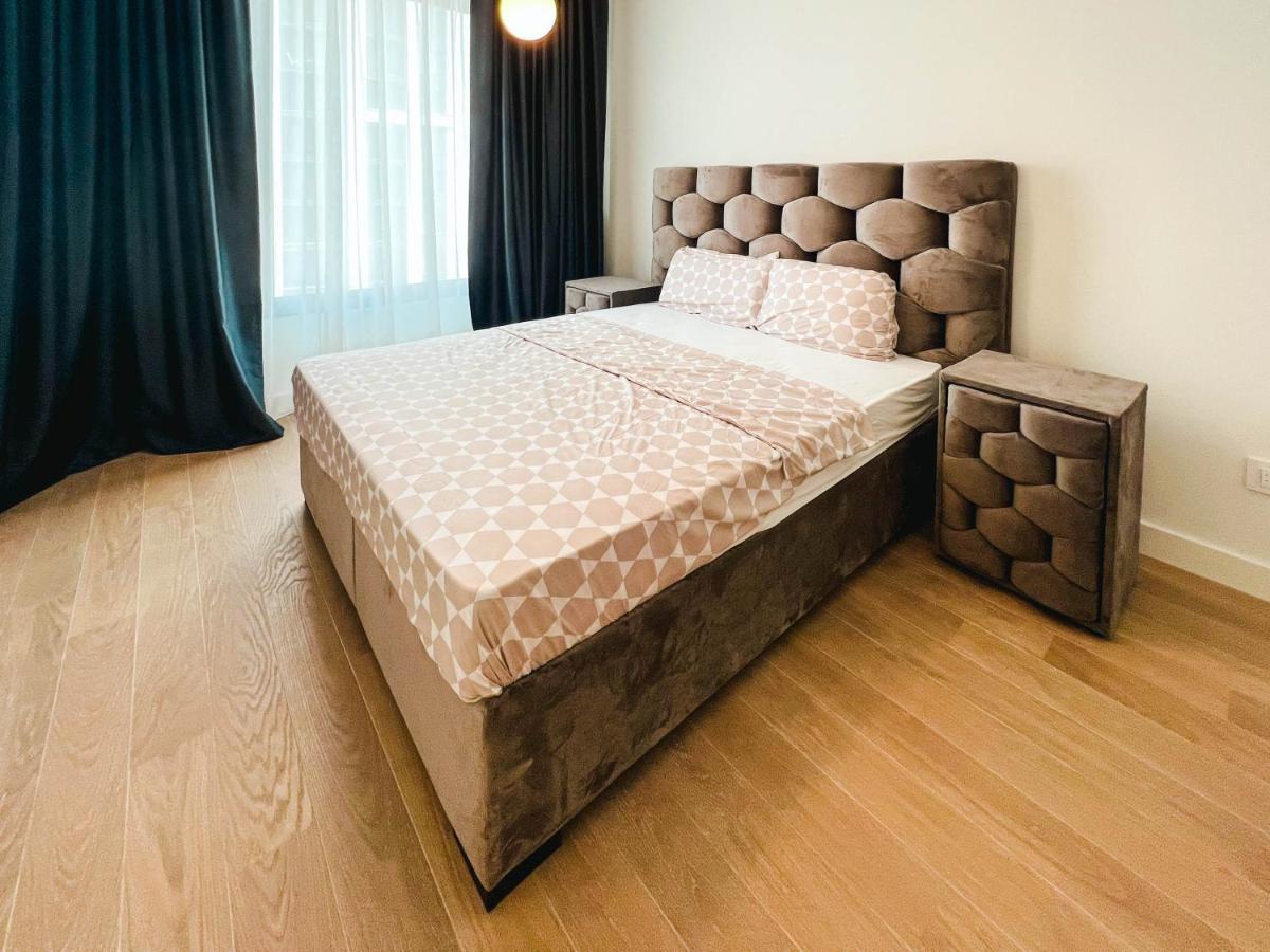 Waterfront Luxury Suites Belgrado Esterno foto