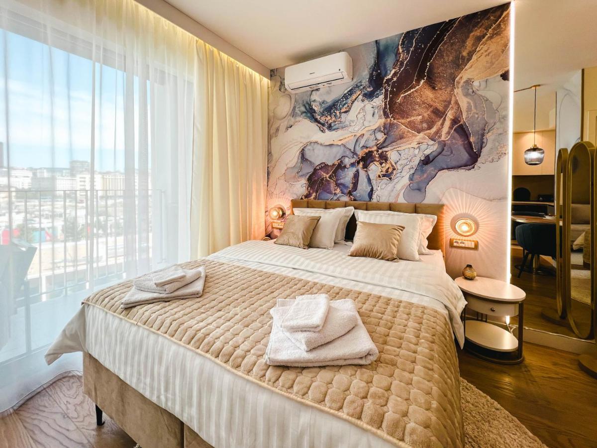 Waterfront Luxury Suites Belgrado Esterno foto